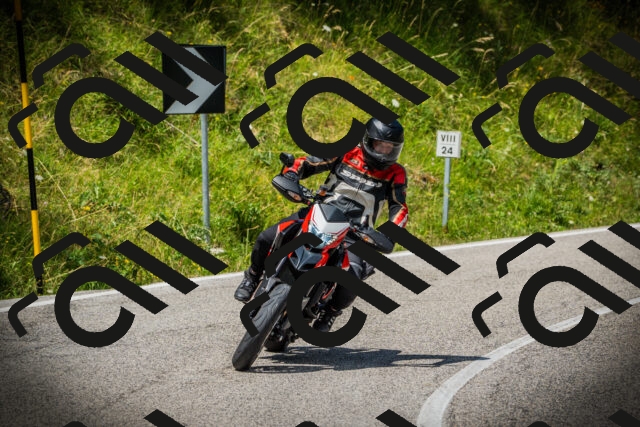 202507121209-DSC00759_c1_