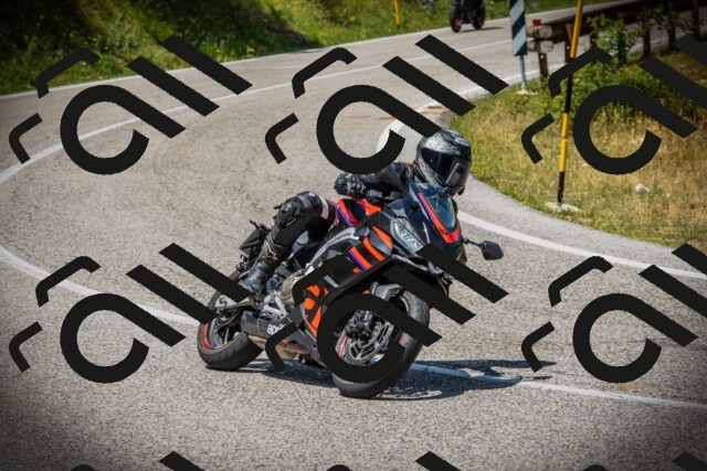 202507121233-DSC01100_c1_