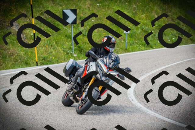 202507121246-DSC01281_c1_