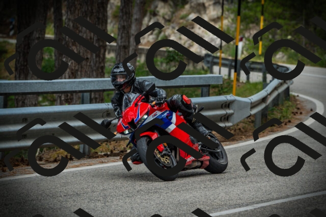 202507131040-DSC01864_c1_