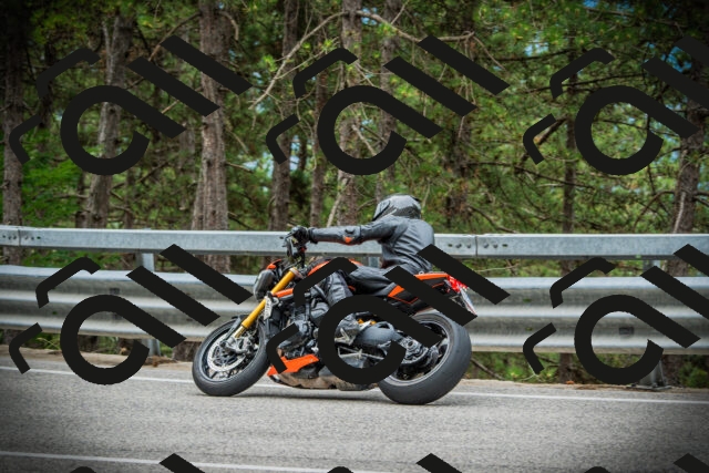 202507131127-DSC02347_c1_