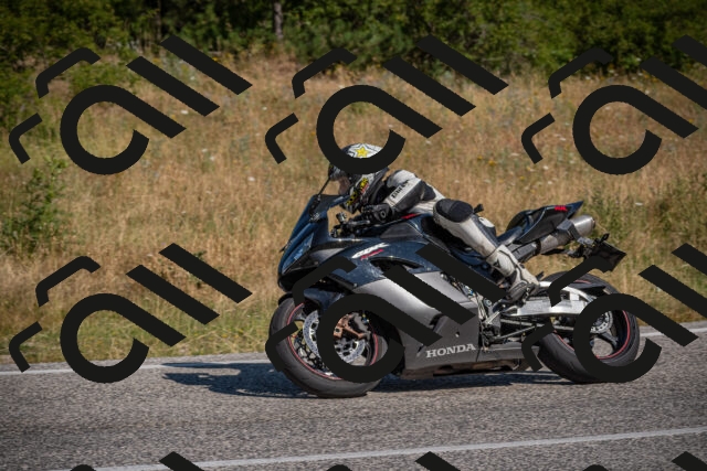 20250719101333-_5004304_am_