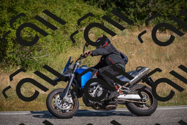 20250719101335-_5004308_am_