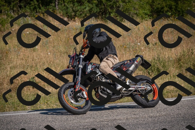 20250719101401-_5004322_am_