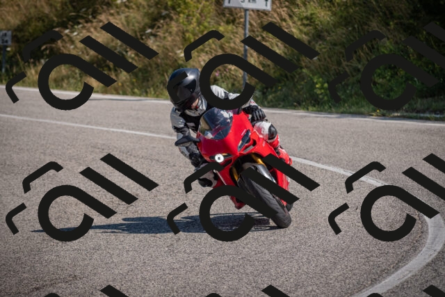 20250719102124-_5004406_am_