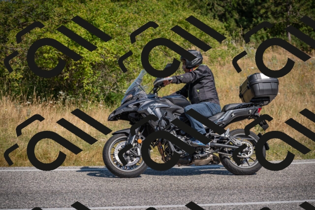 20250719102837-_5004448_am_