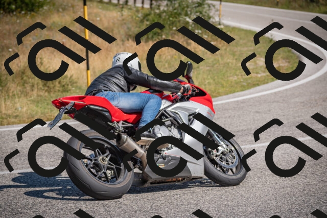 20250719103043-_5004491_am_