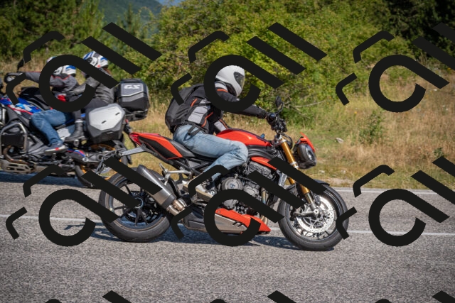 20250719103118-_5004511_am_