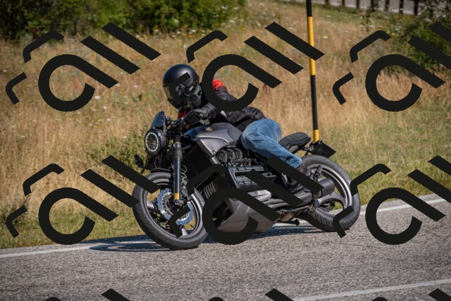 20250719103127-_5004519_am_