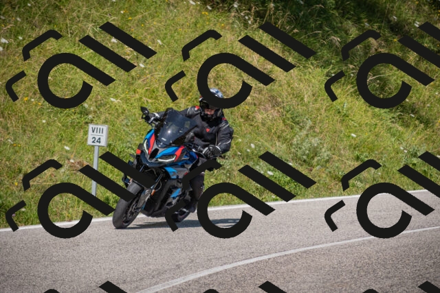 20250719103432-_5004530_am_