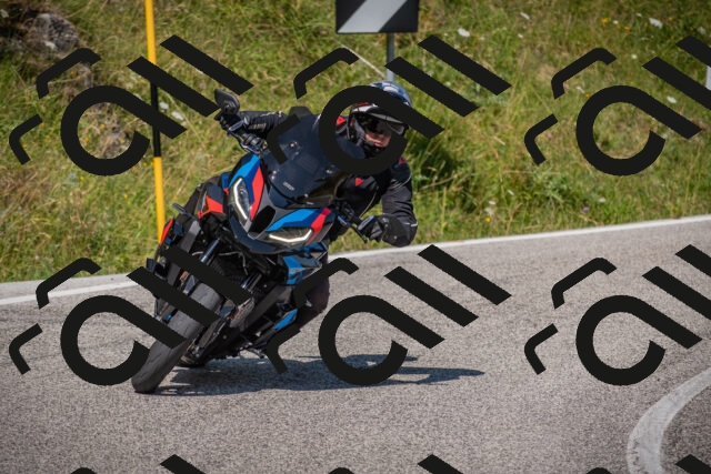 20250719103432-_5004531_am_