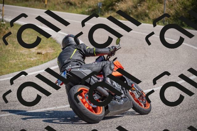 20250719103607-_5004570_am_