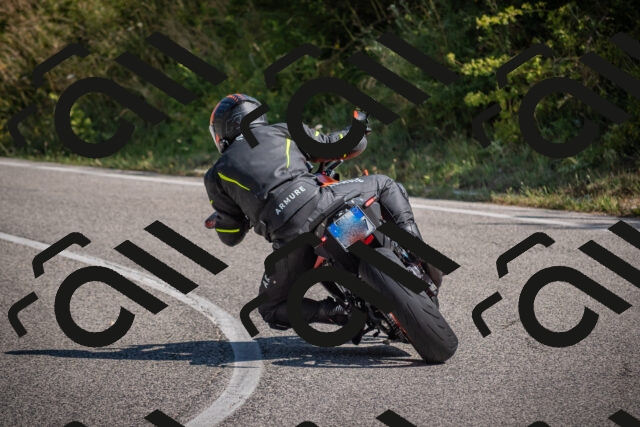 20250719103608-_5004572_am_