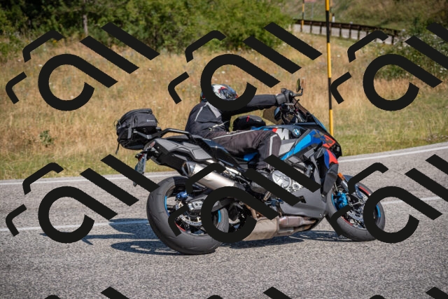 20250719103622-_5004576_am_