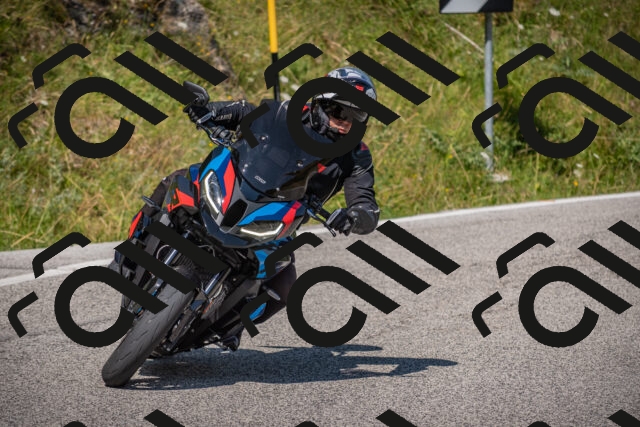 20250719103742-_5004591_am_