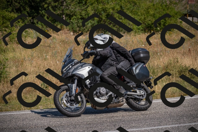 20250719103752-_5004596_am_