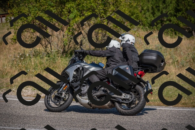 20250719103752-_5004598_am_