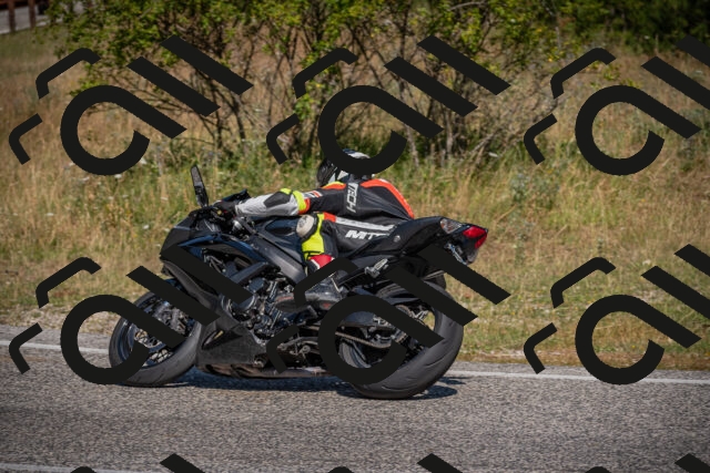 20250719103807-_5004611_am_