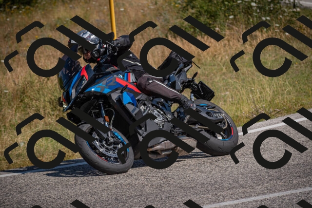 20250719103819-_5004612_am_