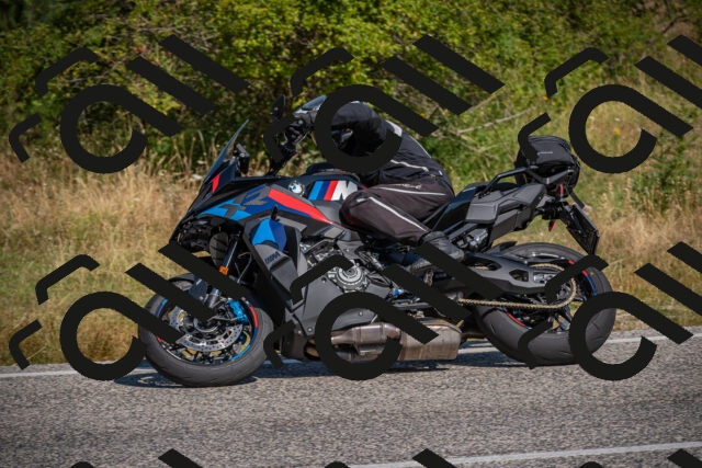 20250719103820-_5004613_am_