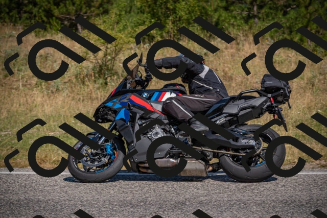 20250719103820-_5004614_am_