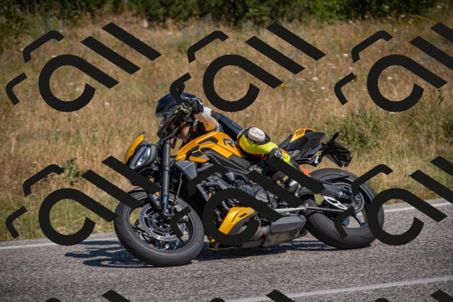 20250719104007-_5004653_am_