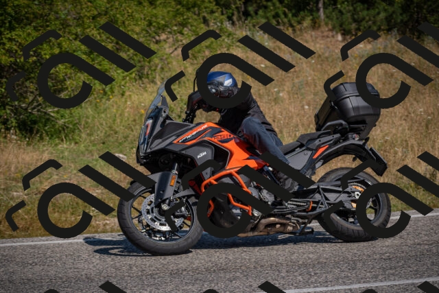 20250719104400-_5004707_am_