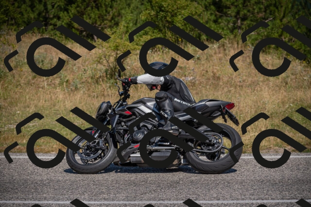 20250719104845-_5004745_am_