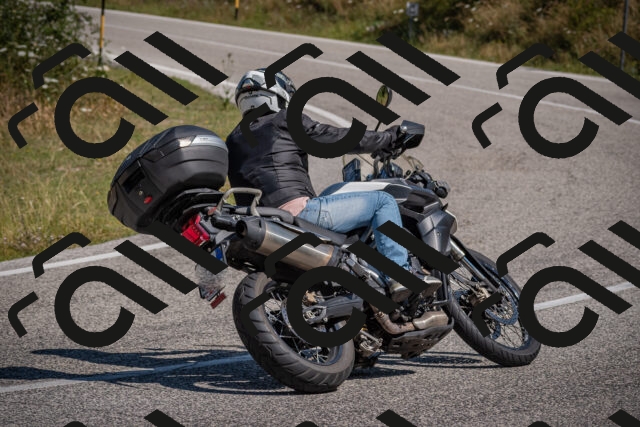 20250719104927-_5004753_am_