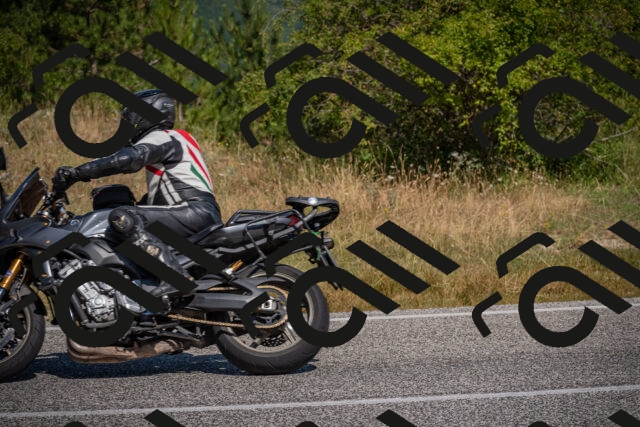 20250719105037-_5004796_am_