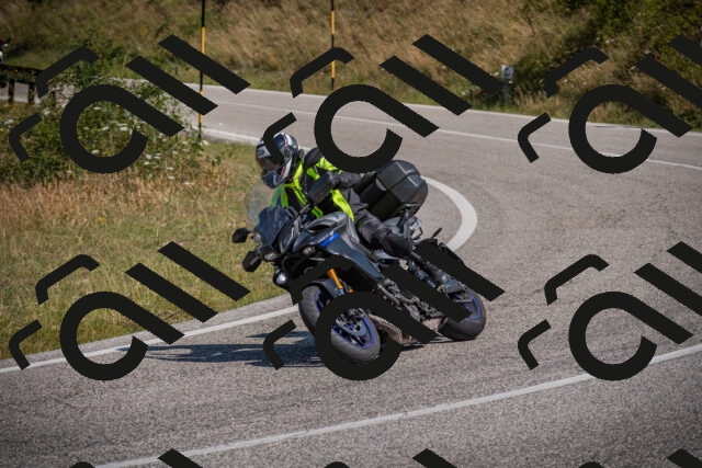 20250719105053-_5004810_am_