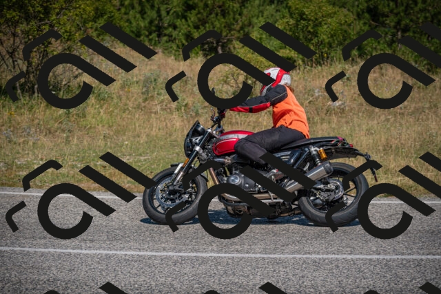 20250719105058-_5004817_am_