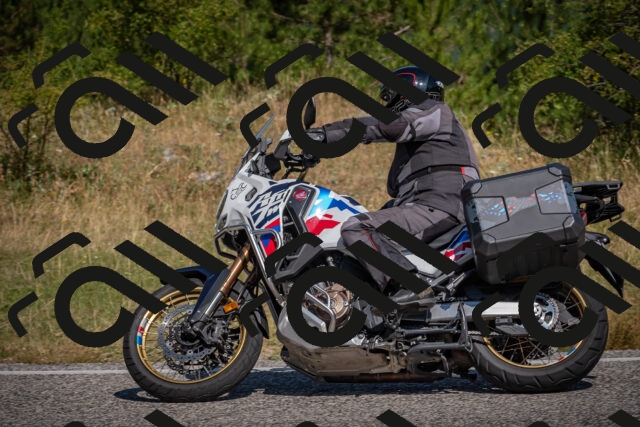 20250719105300-_5004856_am_