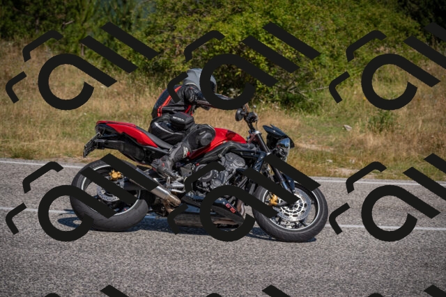 20250719105410-_5004870_am_