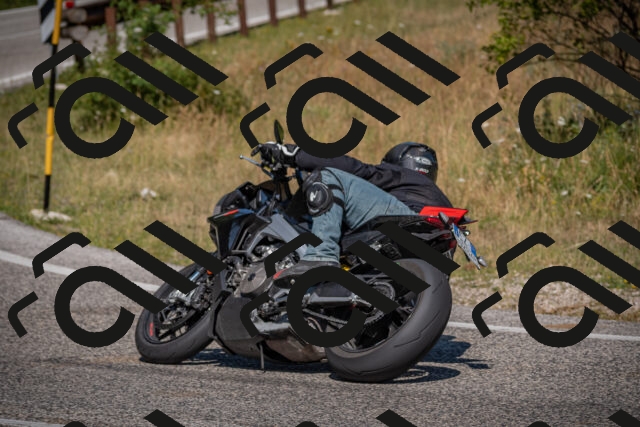 20250719105452-_5004892_am_