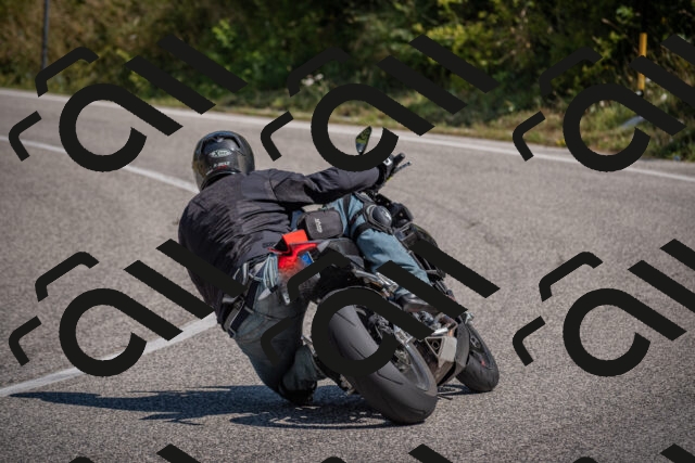 20250719105829-_5004965_am_