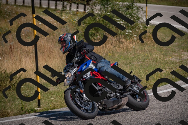 20250719105909-_5004972_am_