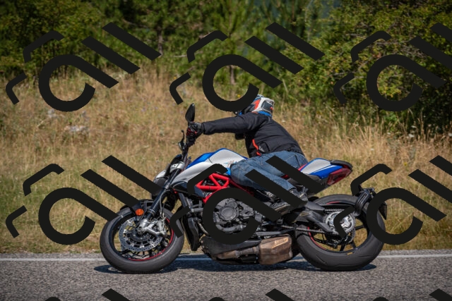 20250719105910-_5004974_am_