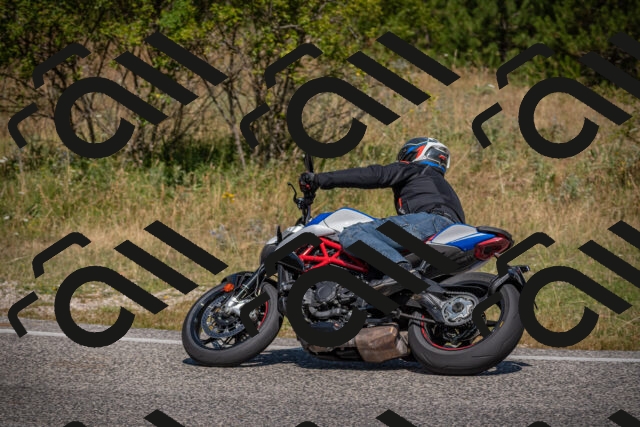 20250719105910-_5004975_am_