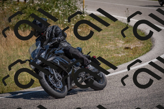 20250719105936-_5004982_am_