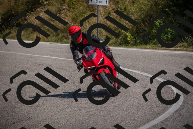 20250719111201-_5005140_am_