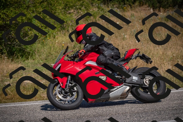 20250719111202-_5005142_am_