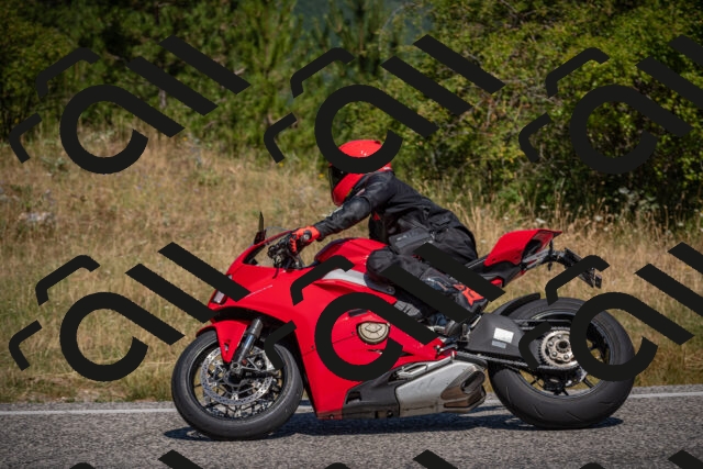 20250719111203-_5005143_am_