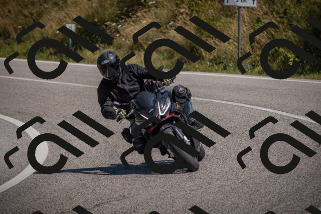 20250719111230-_5005146_am_