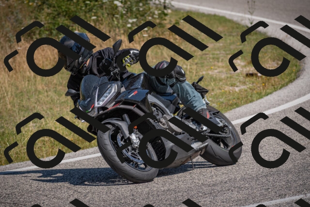 20250719111231-_5005147_am_