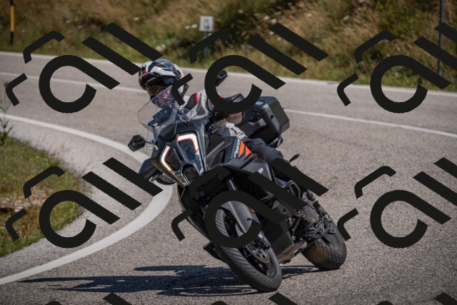 20250719111409-_5005160_am_