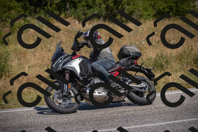 20250719111412-_5005165_am_