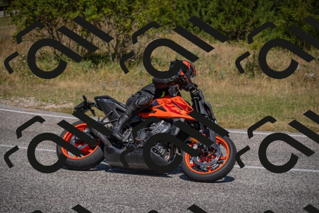 20250719111511-_5005186_am_