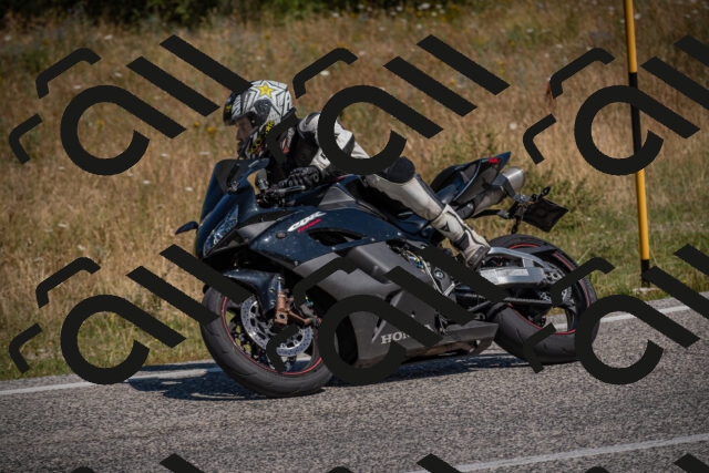 20250719111626-_5005192_am_