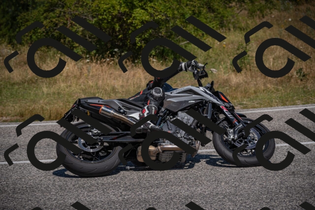 20250719112656-_5005256_am_